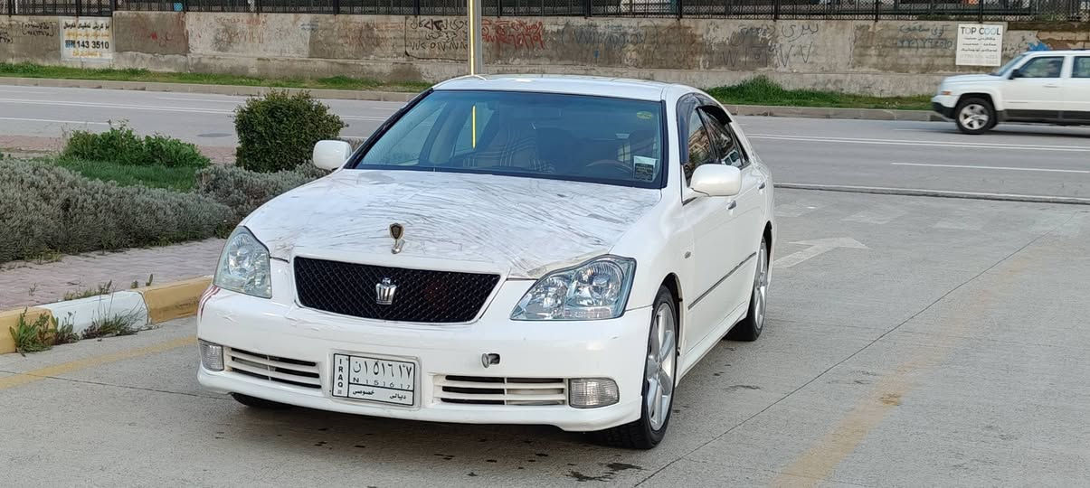 توێتا شاهینە مودیل ٢٠٠٥
ژ.م ***********یان***********
شوێن سلێمانی نرخی ٥٧گەڵا
شاهینە ٢٠٠٥ساغ ی سپۆرت
شانصی ١٨٠ گێر بچوک 
ڕەنگ گۆڕاوی یابانە بێ دەعم و لێداوی
ویل دینگەی سێ دووگمە و ساڵنصا سپۆرت السليمانية, العراق
