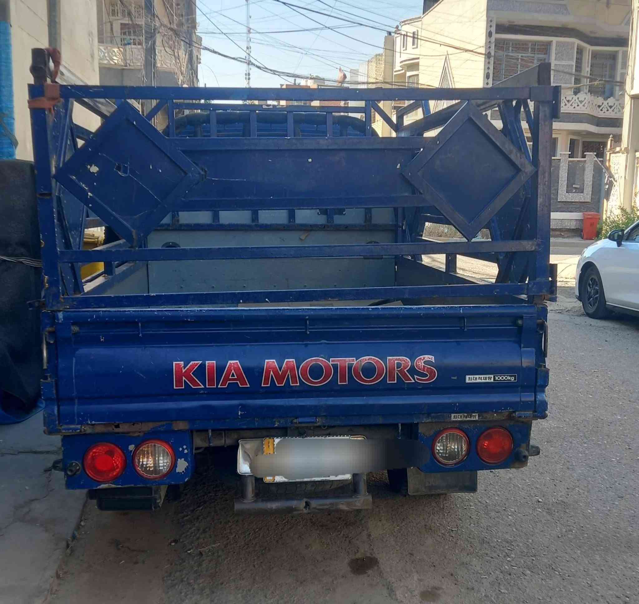 كيا بنكو ثري للبيع 
محرك نظيف مكفولة عامة من الصبغ
سنويه لغايه ٢٠٣١ _رقم بغداد 
السعر 85$ 
بغداد البلديات 
***********
***********
