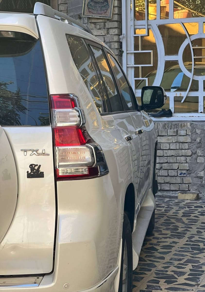 سلام عليكم
ابرادو موديل 
2011محدث 2017
سياره فول مواصفات 
كشنات كهربائيه/جلد 
حساسات اماميه /خلفيه 
بصمه  / فتحه سقف 
7راكب /مرايات شفط
6سلندر 
العنوان بغداد /الشعب 
استفسار 
***********/***********
