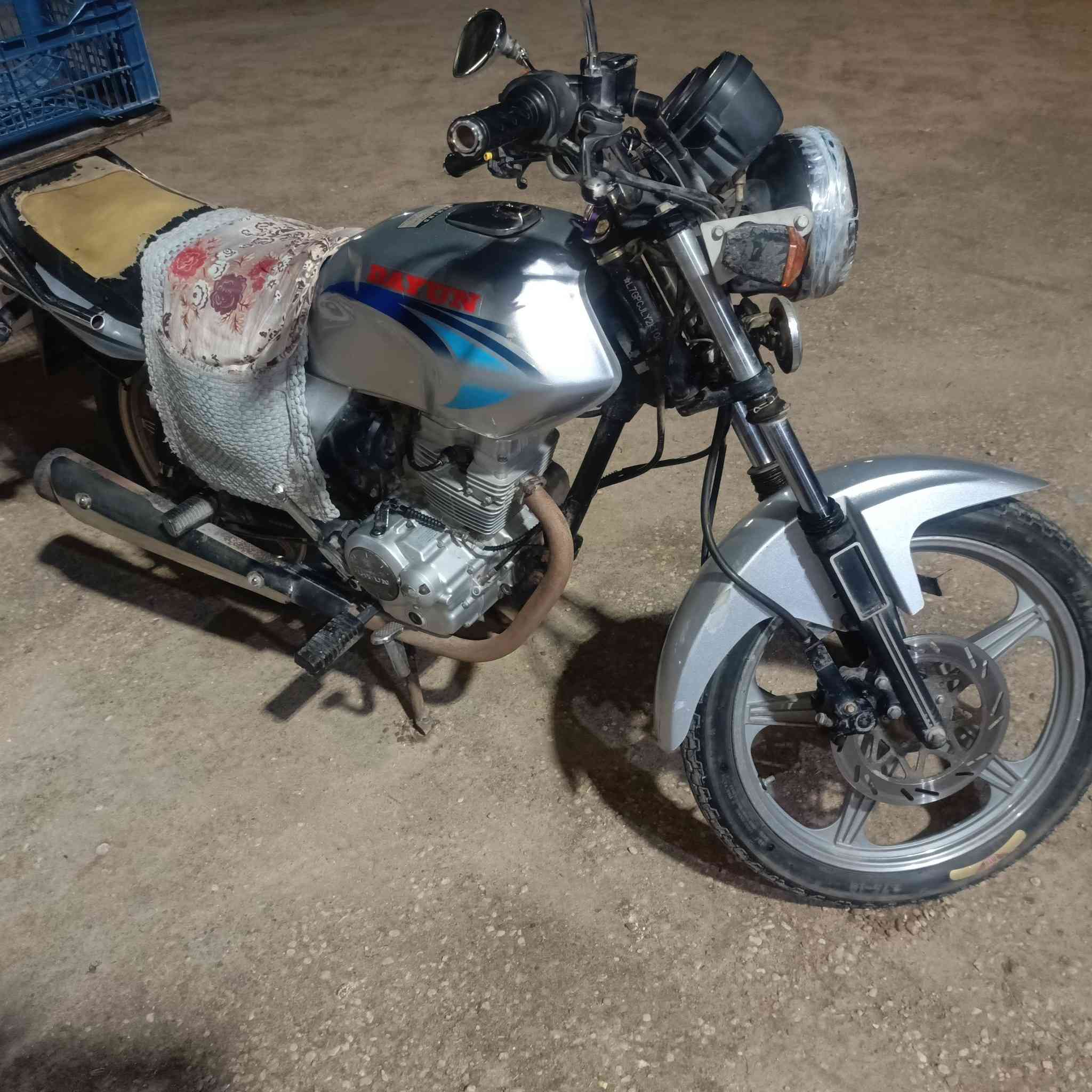 سلام عليكم دراجه دايون موديل 19 مكفوله مكينه برغي ما مفتوح بيهه سنويه بسمي او اذاكو ستوته مراوس اروس مكان كربلاء البراهميه سعر 1600او بيهه مجال  ***********0
