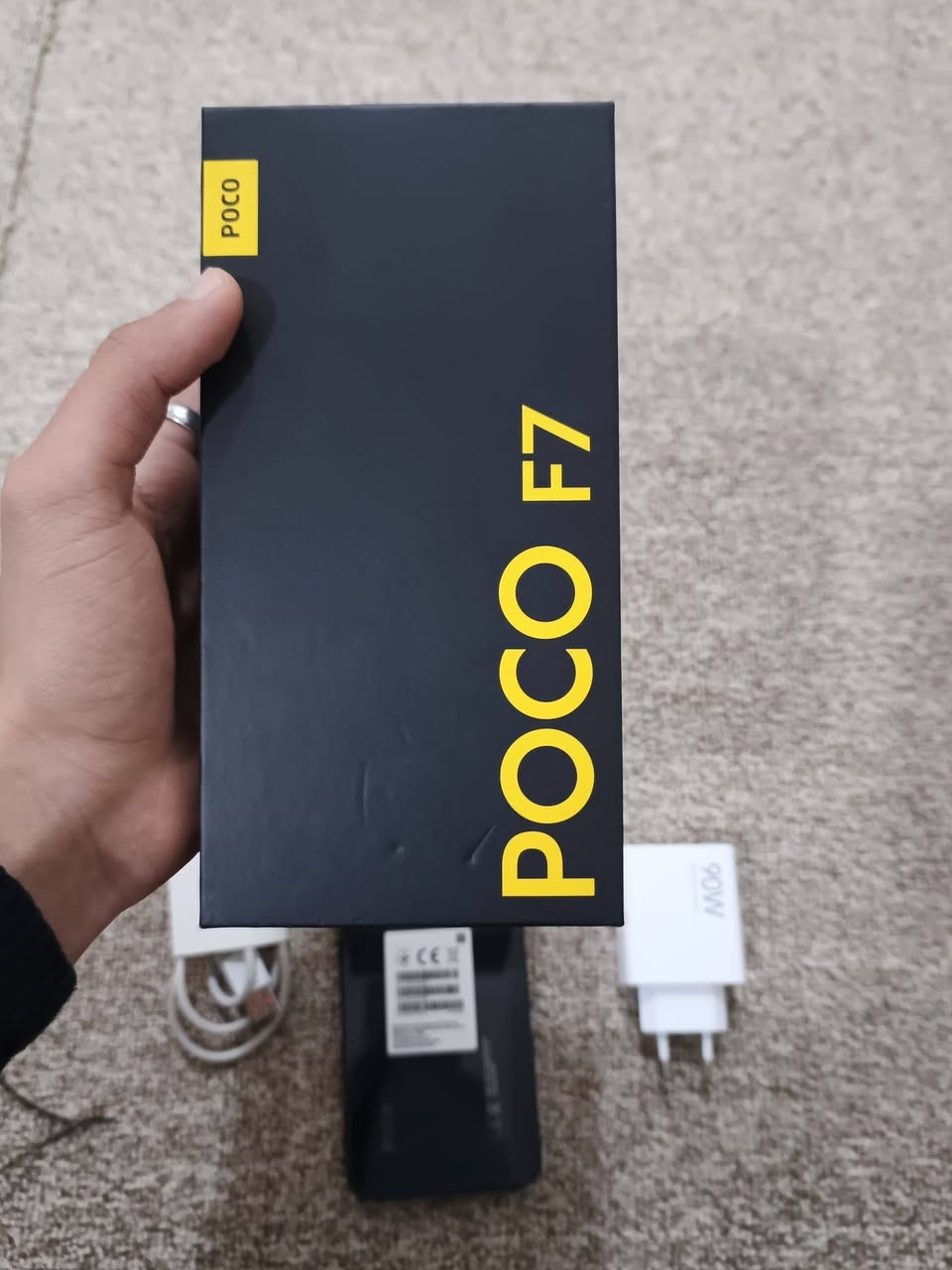 السلام عليكم POCO F7 للبيع
ذاكرة 256.

الجهاز بلادي نضيف.

مع كامل الملحقات.

السعر 425 الف.قفل

مكاني صلاح الدين سامراء 

الجهاز بعدة بل ضمان
الرقم: ***********
