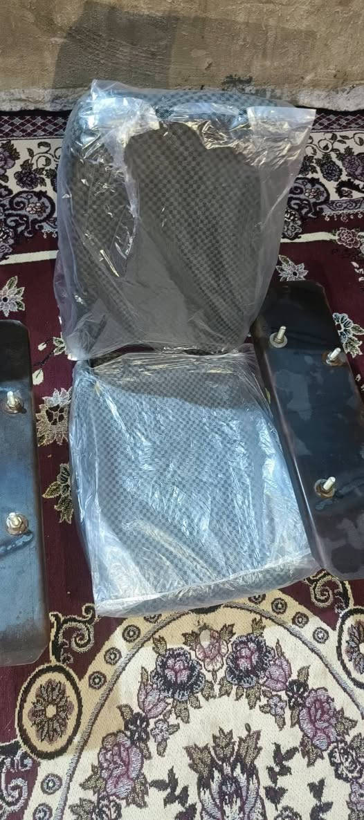 سـلام عليكم زوج كشن قلاب الي بنص جاهزات هنهن وقوعدهن جيب وشد يرهم جنبي شيري هايس نيسان  مكاني نجف سعر 195 واستاب ***********
