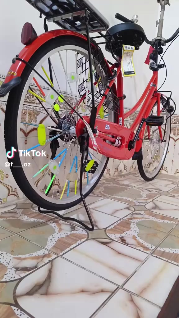 السلام عليكم بايسكل للبيع
بايسكل كفاله لازم من كراره ابو النقش 
بايسكل موديل 22 
شراقه اللي يدق علي راسلني خاص 
***********
