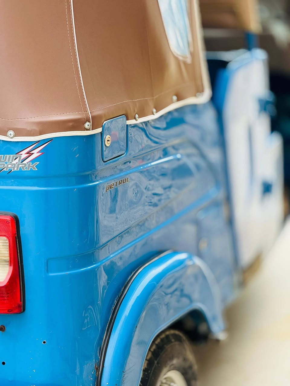 سلام عليكم تكتك للبيع مديل 22 رقم وسنوي 

مداور ثاني يوم رقم بصره بيه ضربه بلغد وشبر بلصفحه 
انتصل ***********
