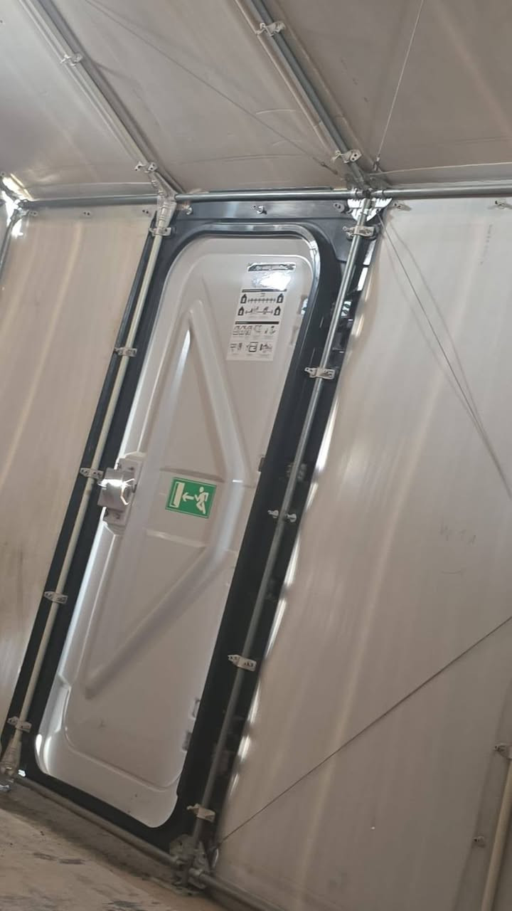 خيمة موكب للبيع بلاستيك عازل للحرارة قياس 6×4 العنوان المسيب  ***********
