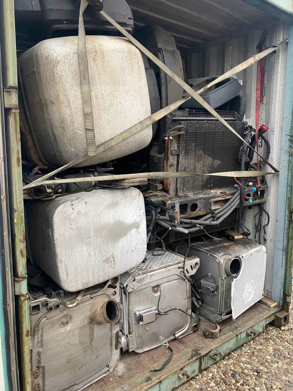 معرض المشارق
موصل طريق اربيل قرب ناحية برطلة  
كصات اكتروس 2012 2013
بيع جملة 
‎ *********** واتساب
***********
