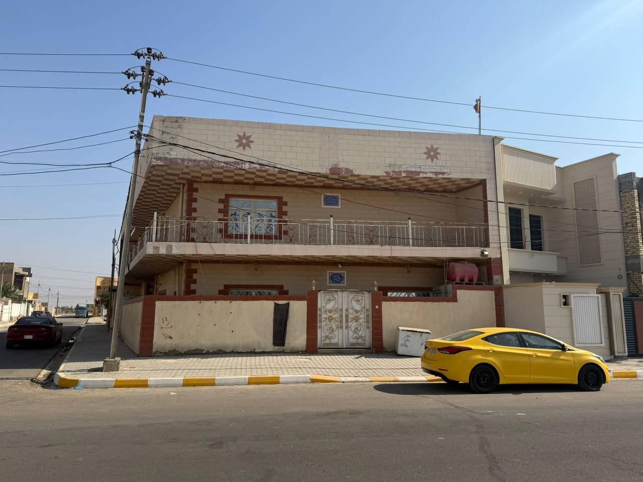 سلام عليكم بيت للبيع الموقع الراشديه ركن على شارعين مساحة البيت 264 بناء درجة آولى للاستفسار 

***********
***********
