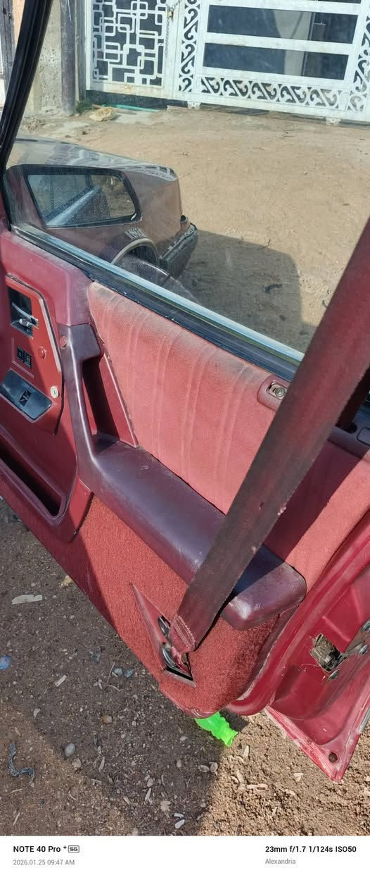 السلام عليكم اولدز موبيل جديده بمعنه الكلمه السياره لا ضربه ولامعجون  صبغ للجماليه فقط
رقم بغداد دولي شرط التحويل
كهربايات كله شغاله شرط ولا كلوب بيه عاطل السياره عله وضع الشركه فقط النمره الرابعه ماتجي ماعرف يولون فيشه اني اليشتري اطي سعر كير كامل وكيره للعلم نمره البقيه زبد مكاني بابل الإسكندرية *********** 
مراوس ترهم السعر 45وبيه مجال للشراي
