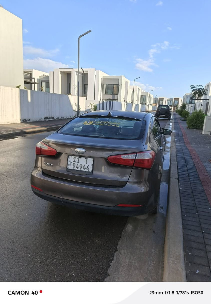 فورتي 2015 وارد امريكي بدون حادث بدون دواخل بيها صبغ باب وجاملغ ورصعات حسب السونار مكاني بغداد معروضه 107$ بيها مجال للشراي ***********
