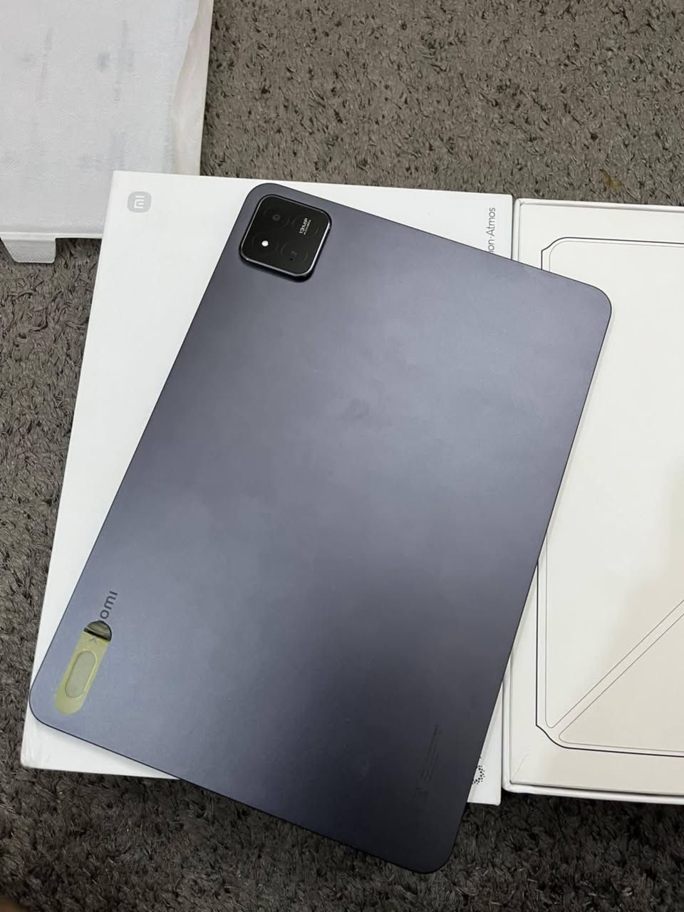 شاومي باد 7 نسخة 256 رام 8
التابلت نظيف جدا مستخدم قليل
نسبة نظافته 100% .
مواصفات التابلت : 
شاشة حجم 11.2inch بدقة 3.2k الوان ولا اروع . تردد144 هرتز عليها طبقة حماية اصلية .
معالج Snapdragon 7+ gen 3 معالج قوي جدا بالالعاب . الي يبحث عن تابلت للببجي ينطي 90 فريم . 
بطارية 8840 تدعم شحن سريع 45w
4 سماعات بتقنية Dolby Atmos
السعر 400 قفل 
مكاني نجف ***********
