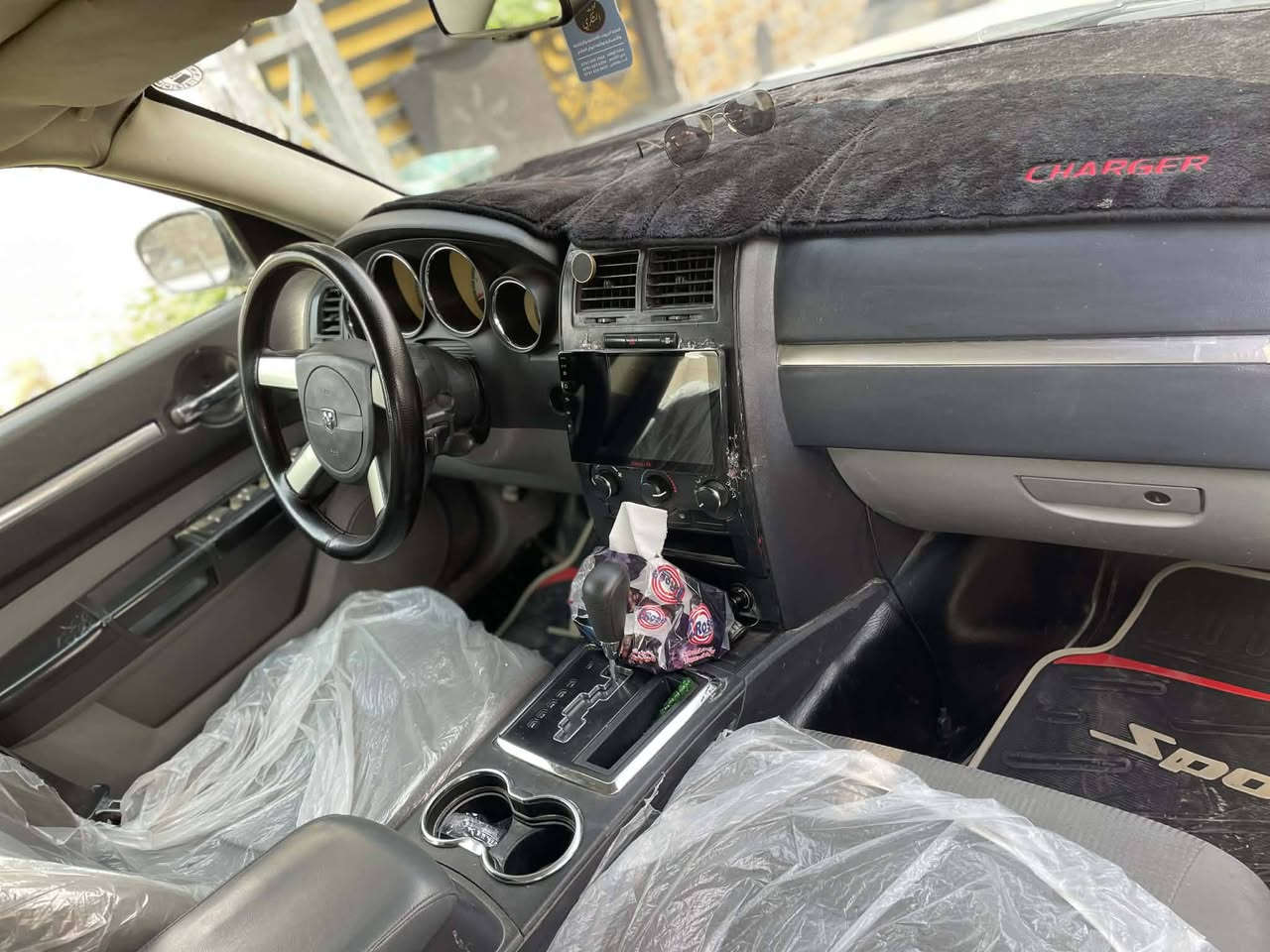 جاجر موديل 2009 
قطعتين صبغ  بدون دواخل  
كله شرط 
طخم وطخم تاير مكينه كير اكسل شرط جدد
رقم اربيل دولي سنويه جديده  
هزه 2025  
مكينه 3500 اصل 
سعر 110  
ترهم معارض  حسب القناعه


**إذا كنت صاحب هذا الإعلان وتريد حذفه لأي سبب، رجاءا أرسل رسالة إلى الدعم الفني**