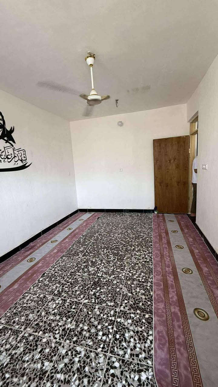 سلام عليكم بيت للبيع زراعي منطقة الانتصار مقابيل مستشفى حماد شهاب
تفاصيل البيت 

_ مساحته 100 متر 

_ يرهم قسط يرهم نقد

_ يحتوي على غرفة مطبخ استقبال خدمات 

_ شارع تبليط أول متدخل منطقة الانتصار 

_ بناء حديث 

_ السعر 49 مليون 

_ لاستفسار اتصل بنا 

***********
