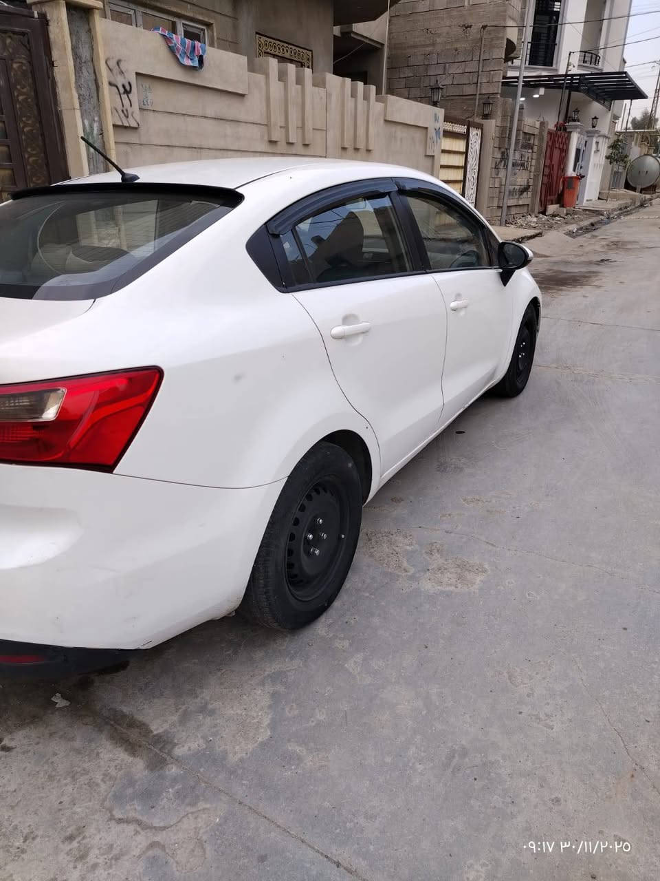 السلام عليكم 
مكلف بالنشر مكلف بالنشر 

كيا ريو 2012 رقم نينوى الماني سنوية 26 ما ساقطة شرط التحويل كوبون بانزين ضرر صبغ بالسقف على كد المحدد بالصورة فقط سعر التواصل مع صاحب السيارة على الرقم ***********
