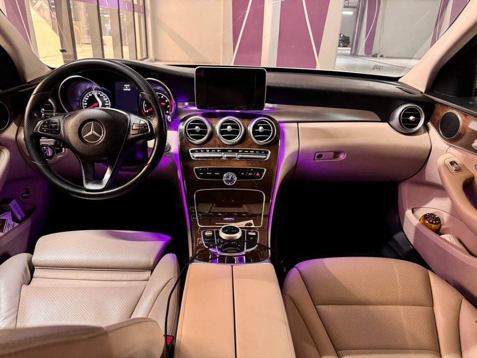 Mercedes-Benz C300 – American Specs 🇩🇪
الموديل : [ 2017 ]
المحرك : [ I4 / 2.0 - Turbo ] ⚡️
الگير : [ أوتوماتيك ] 
الممشى : [ 70 الف ميل ]
اللون : [ أبيض - صدفي ] ⚪️
الحالة : [ السيـارة وارد أمريكا ضررهـا البنيد فقط ! ]

[ السعـر .. $21,500 قابـل للتفـاوض ✅ ] 

[ الـــــمـــواصــفـــــات ]

- السيـااارة فووول أعلـى مواصفـات للأخير 1 / 1 

الموقع : [ بغـداد / حي العـدل ] 📍

للتواصل واتس اب او اتصال : [ *********** ]

#mercdes #benz #c300 #amg #yasser_erbil
