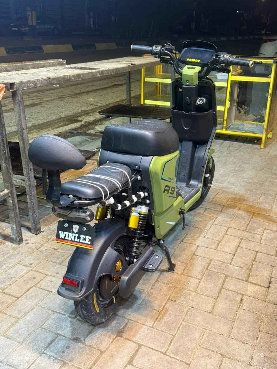 السلام عليكم باسكل شحن R9للبيع الباسكل خير من الله كلشي بي شغال ماعدى دكمة الهورن الباسكل صاله ٣اشهر نزل للشارع الباسكل مفول تجي وتشوفه وين مجان افحص الاستفسار ***********
