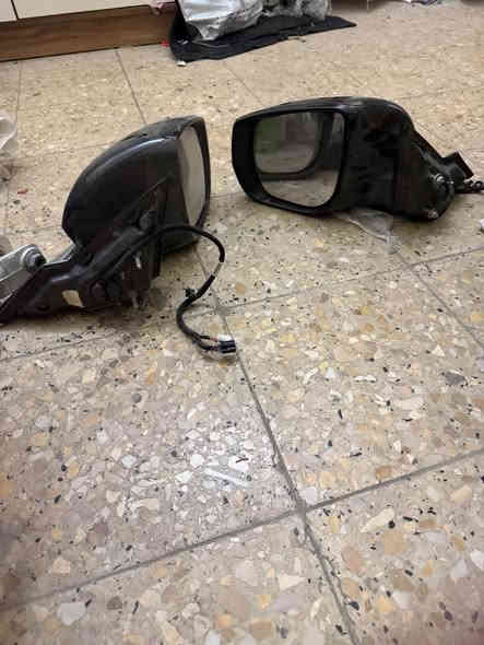 مرايات جانبيه جيب كراند شيروكي الشكل الجديد اشاره ورادار 
ولايتات اماميه يمنى ويسرى 
للطلب والاستفسار يرجى الاتصال على الرقم 
*********** ديوانية
