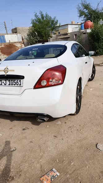 السلام عليكم ..
نيسان اولتيما شبابيه. موديل 2008 بأسمي فول مواصفات كير و محرك مكفول تخم تاير كهربائيات كله شغاله فتحة بالسقف تشغيل بصمه قفل الباب بصمه تدفئه تبريد .. 

السياره مصبوغه عام  للجماليه بيه حادث جدا بسيط الباب وقسم من الجاملغ الخلفي  هزه جديده صار شهرين *********** المكان النعمانيه السعر 65 ورقه وبيه مجال
