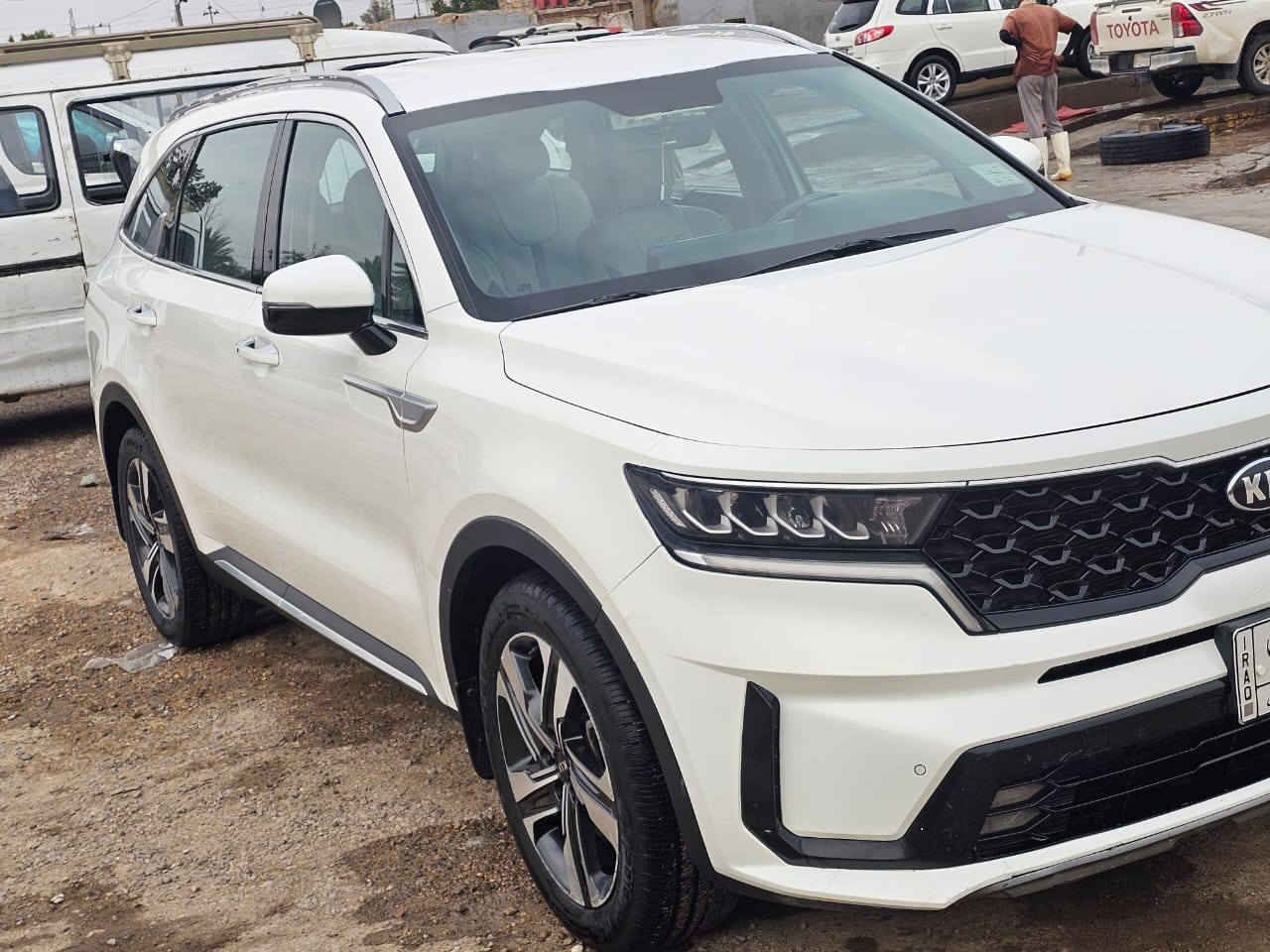 #سورنتو 2021 خليجي كفاله عامه
رقم بغداد تحويل مباشر 
المواصفات 
فول مواصفات ماعدا الفتحه 
بصمه + بصمه ابواب 
6 سلندر 
7 راكب  
شفتات مقود 
جنطه كهرباء 
كشنات كهرباء 
مري شفط 
كامره خلفيه دواره 
حساس امامي وخلفي 
شاشه متصله 
تبريد شاشه 
اوتو هولد
مود رايف
3 قطع تبريد 
اشاير بالمري
السعر 250وبيه مجال 
العنوان الناصريه قضاء الشطره 
رقم الهاتف  ***********
