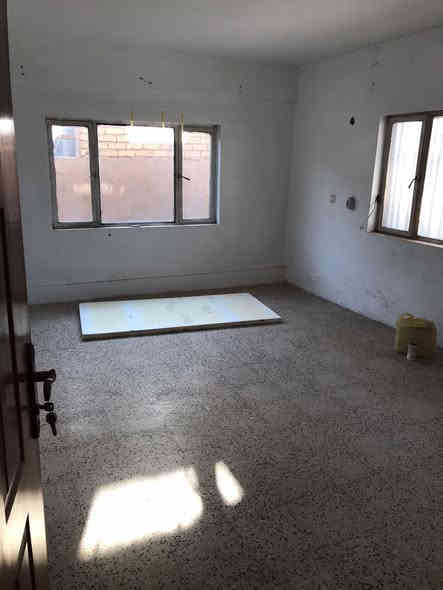 السلام عليكم
فرصة استثمارية جاهزة للبيع 
بيت مساحته 128 متر
الواجهة 8   والنزال 16
البيت عبارة عن طابقين معزولات عزل كامل
كل شقة غرفة وصالة ومطبخ وخدمات كاملة
الموقع الغزالية شارع المدارس مجاور اسواق دبي

للتواصل والاستفسار 
***********
