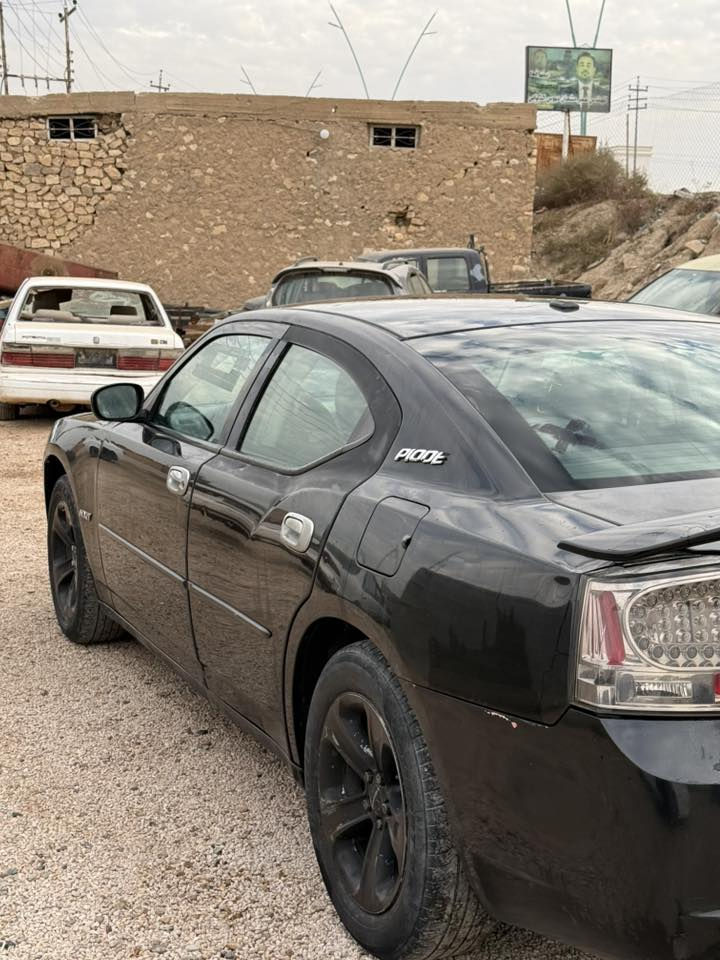 دوج جارجر موديل ٢٠١٠ شهر استلم ارقام وسنويه تسجل الأنبار محرك كير جديد سياره حلوه مكان سياره رمادي استفسار ***********
