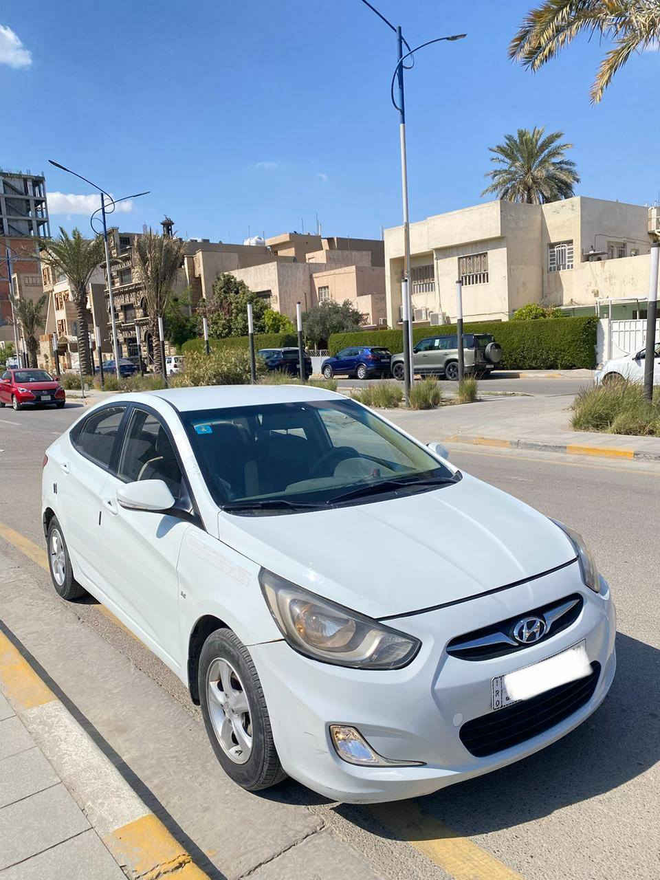 للبيع: هيونداي أكسنت 2013 خليجي

📍 الموقع: بغداد – السيدية

المواصفات:

- محرك 1600 سي سي
- الشكل مضلع 
- تبريد ثلج ❄️
- صدر جيد 🆕
- المحرك مكفول ✅
- الكير مكفول ✅
- داخلية السيارة نظيفة وجديدة 🆕

الحالة:

- الممشى 111,300 كم لحد نشر الإعلان
- دعاميات مبدلات
- صبغ قطعة بالبنيد
- بارد بسيط جداً في الجاملغ الأمامي
- السيارة ما بيها أي نقص إن شاء الله

💰 السعر: 97 وقابل للتفاوض بالمعقول.

للاستفسار التواصل  عبر الرقم ***********
