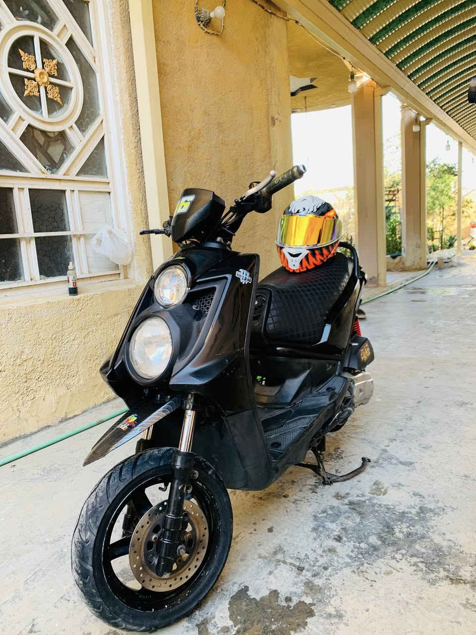 سكنس جبلي دراجة نكرة سلف كهربائيات كلها شغاله 

مكينه بلاديه نكره بكل وقت 

دراجه نضيفه كلش  صاله شهرين من نازله 

السعر اتصل او خاص 

***********
