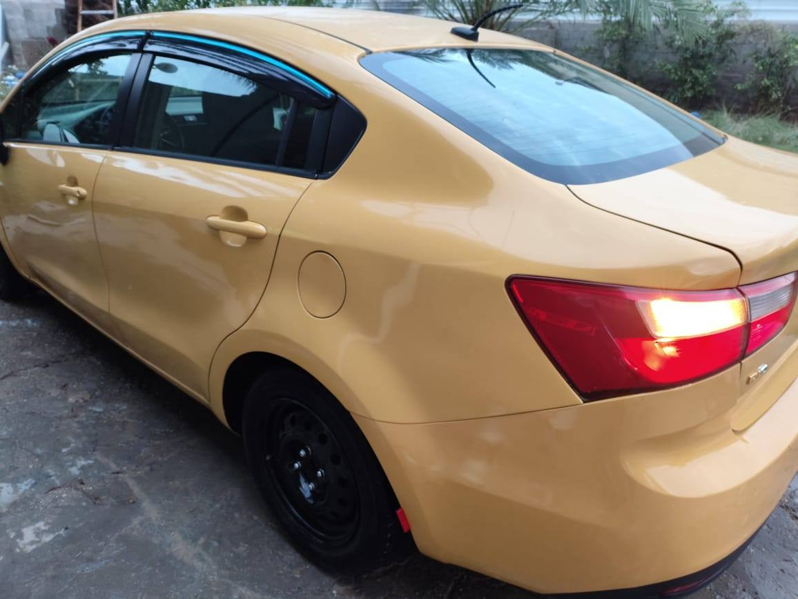 كيه ريو موديل ١٤ جاهزه من كلشي سعره ٨٠ وبيه مجال رقم الهاتف ***********
