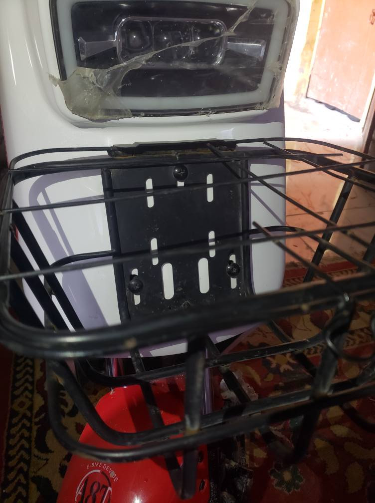 دراجه شحن نوع A8T
بطاريات 5 
33 امبير 
ملحقات بايدر امرايات شاحنه مالته اصليه 
كلشي شغال لايتك عالي ناصي اشارات يمنه يسره دبل اشاره
وصل موجود لله شاهد ماخذه 600 رايده 550 وقابل للتفاوض 
استفسار اكثر اخاص او عل *********** 
عنوان بصره تنومه قرب جسر الايطالي
