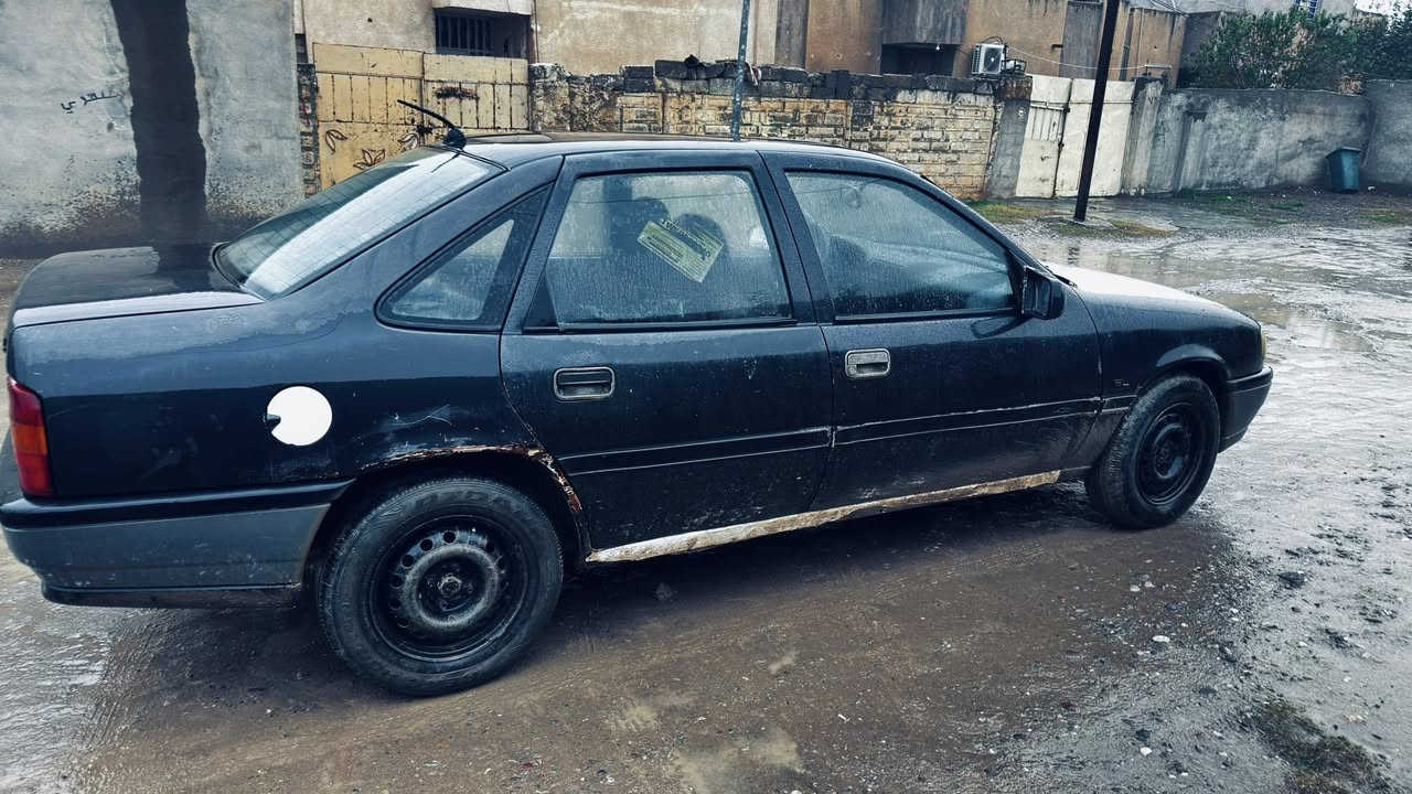 فكترا 16 السعر 35 وبيها مجال تدفئة كير شرط محرك بداية نفخ ما ينقص دهن السنوية لل 29  السيارة باسمي ***********
