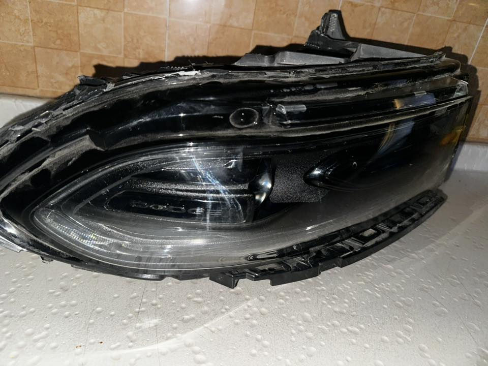 سلام عليكم
لايت جارجر 2023 فول زنون
بلادي مفتوح من السيارة جهة السائق
مبدل جامة
بدون اي خلل
250 دولار وبي مجال
اربيل
***********
