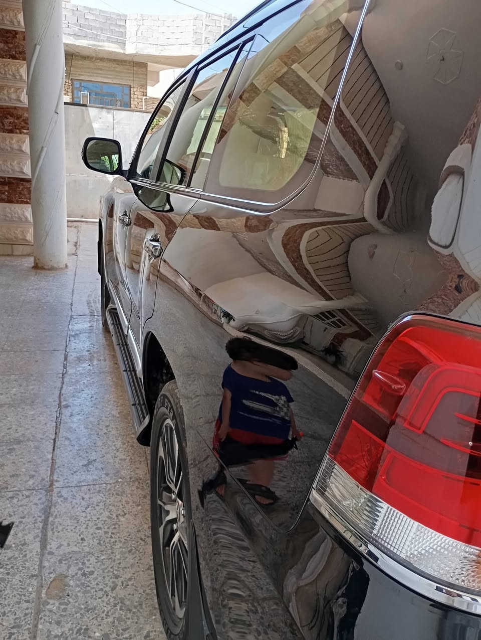 للبيع لاندكروز موديل 2019 ساز باب اول، الرقم بغداد.محرك 6،ماشيه 89 الف حقيقي ،السعر 490،يعني اربع دفاتر وتسعين ورقه ،السياره مكفولة كفاله عامه جديده جدا بمعنى الكلمه بدون صبغ بدون فتح بدون حتى شخط من دعاميه ل دعاميه +مفاتيح عدد2 ،*********** ،المكان الرمادي
