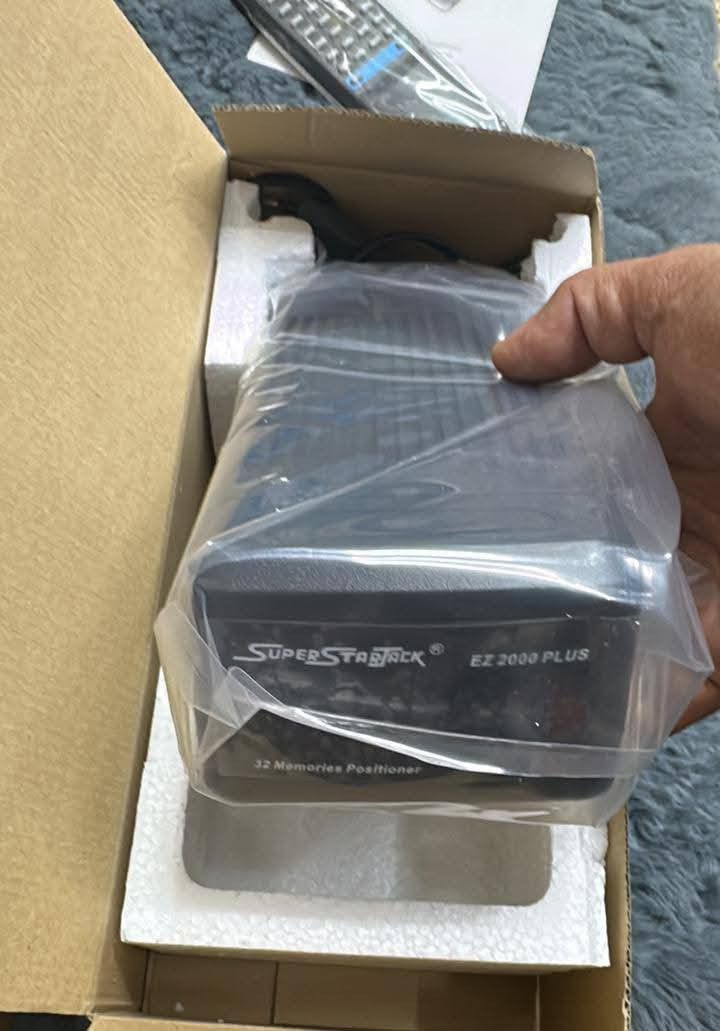 السلام عليكم.يتوفر لدينا ماطورات احجام 18ب 40,الف وحجم 24ب 60الف موجه اكوم ب 25الف ميديا ستار25الف موجه سوبر جك الاسود مع الريمونت 40الف .


**إذا كنت صاحب هذا الإعلان وتريد حذفه لأي سبب، رجاءا أرسل رسالة إلى الدعم الفني**