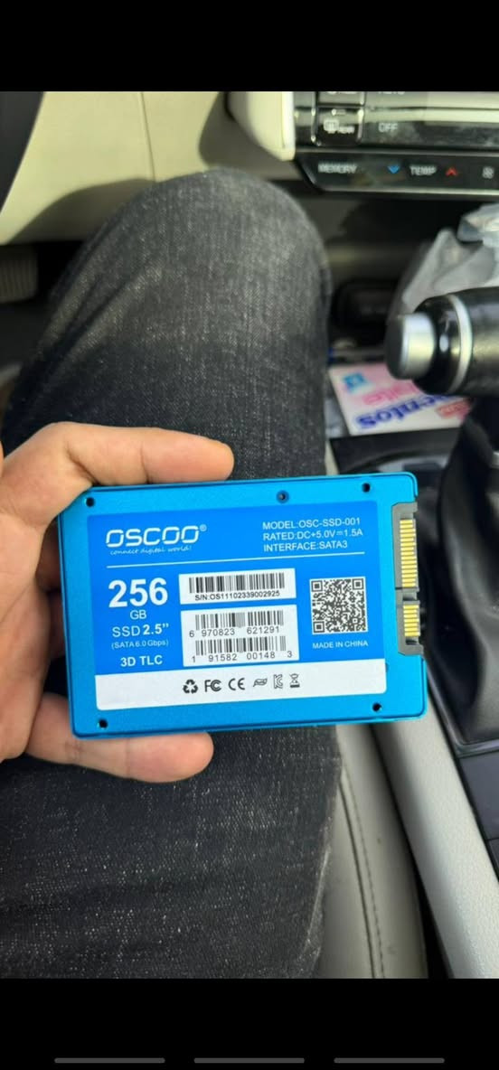 سلام عليكم 
هارد SSD SATA 256 (6.0GPS)
متوفر اكثر من قطعة شرط شغل ونضافة 100% 
السعر 40 الف
***********
