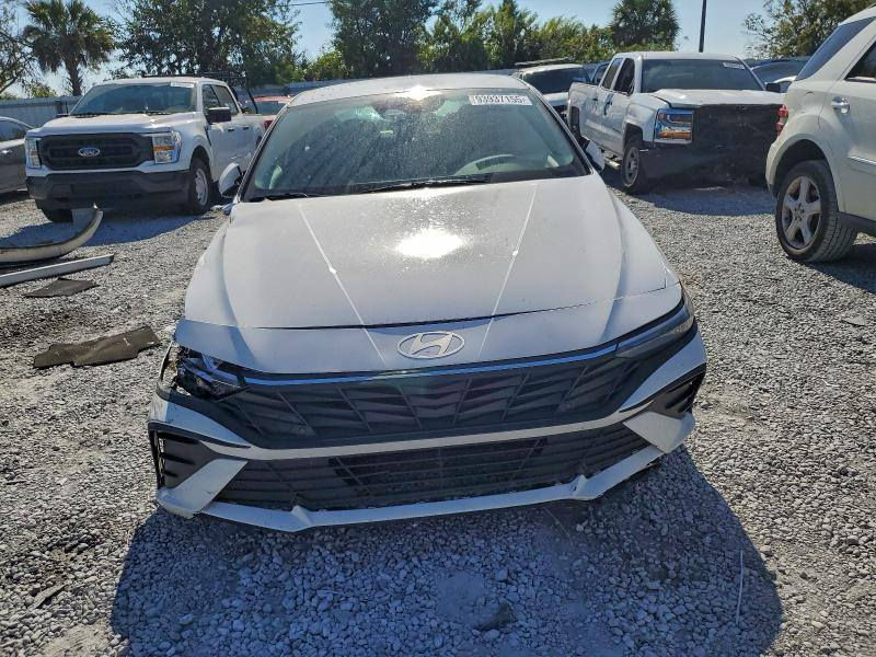 النترا 2024
واصل ميناء 112
✅ واصلة الميناء مباشرة
✅ الحادث موضح بالصور بكل شفافية
✅ كفالة تشغلية شاملة (المحرك – الگير )
✅ كفالة صبغ كامل باستثناء موقع الحادث
💰 السعر (واصل الى الميناء مع التصليح وبدون كمرك)
📑 يمكن إدخالها بكتاب الشهداء
🟢 لدينا وكلاء في جميع محافظات العراق لتنظيم العقد وضمان الحقوق ✍️
📲 للانضمام إلى كروب الواتساب العروض الحصرية: 
رابط الكروب https://chat.whatsapp.com/CrfpXFoPYjNKj7W84pV5L7?mode=gi_t


**إذا كنت صاحب هذا الإعلان وتريد حذفه لأي سبب، رجاءا أرسل رسالة إلى الدعم الفني**