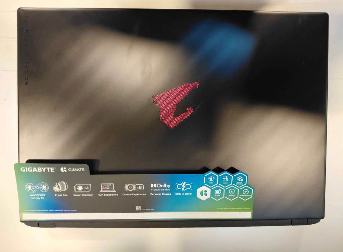 GIGABYTE AORUS MASTER 18 GAMING LAPTOP
CPU: Intel Core Ultra 9 275HX 5.4 GHz
GPU: NVIDIA GeForce RTX 5080 16GB GDDR7 VRAM
Ram: 32 GB DDR5
Screen: 18 inch 16:10 WQXGA (2560x1600) 240 Hz mini-LED Display
Hard: 2 TB NVMe
Cooling: WINDFORCE Infinity EX 270W
$2800
3.650.000 وەرەقە و معامەلە

2400 دولار

سلیمانییە السليمانية, العراق


**إذا كنت صاحب هذا الإعلان وتريد حذفه لأي سبب، رجاءا أرسل رسالة إلى الدعم الفني**