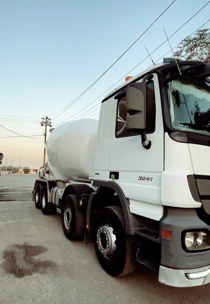 السلام عليكم خباطه اكتروز للبيع موديل ٢٠١١ رقم سليمانيه كير كهربائي  جدرشوينج ١١ متر حجم 32/41   للاستفسار ***********
