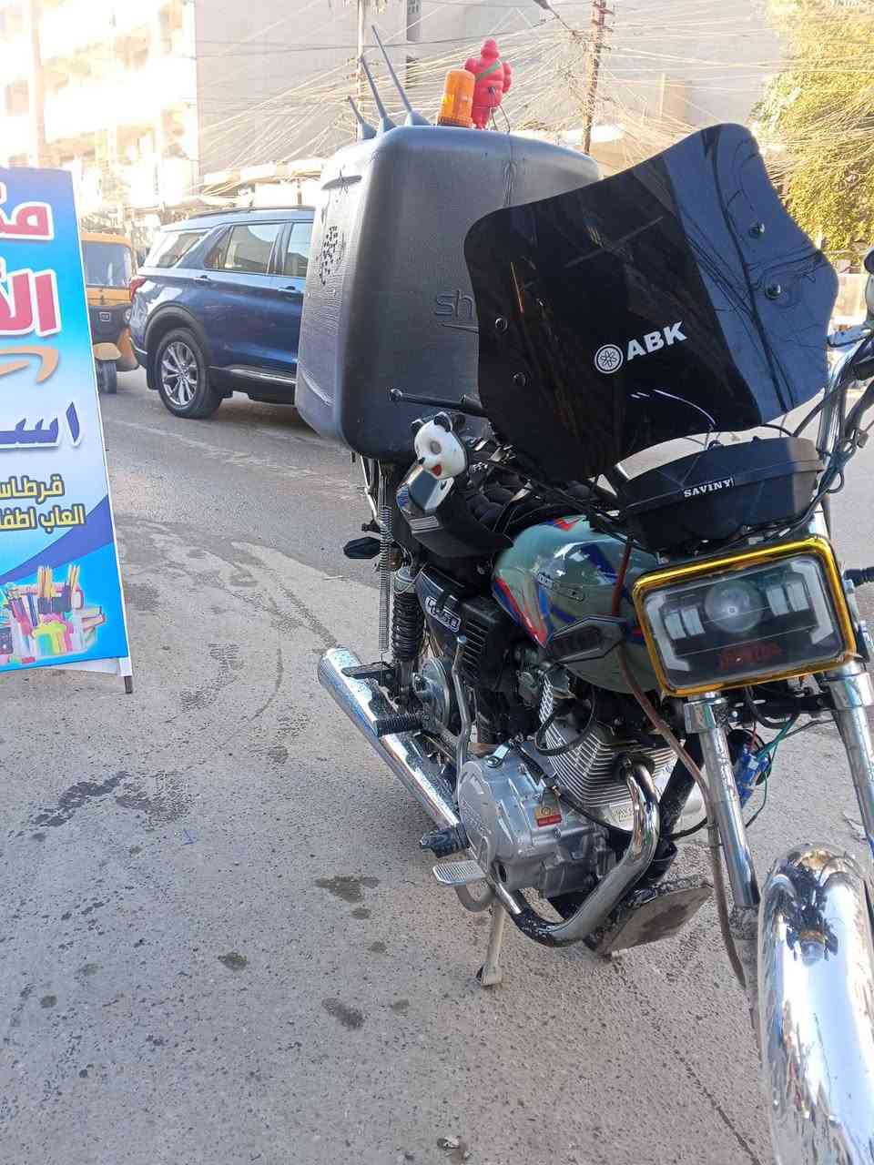 دراجه ايراني مودي خمسه وعشرين نضيفه مكفوله كفاله دراجه كلشي بيه شغال بس ماعده صندوك مو وياها ***********
