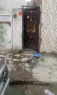 حي طارق الوسط • ٩٠م • طابقين