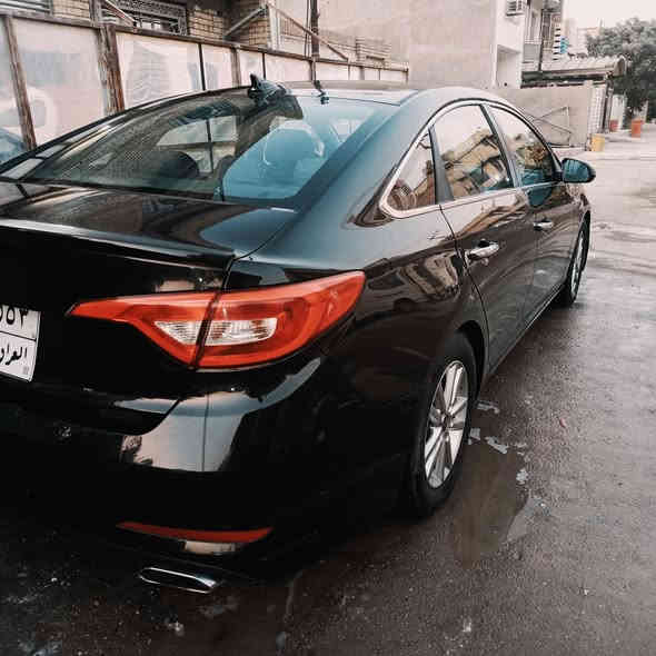 سلام عليكم 
سوناتا موديل  17  وأرد أمريكي 
لون اسود 
ليبل واحد مكفوله من صبغ والحادث 
ثلاثة أنظمة قياده 
تحكم استيرن 
تبريد منظومه جديده 
محرك 2400
مكان سياره بغداد الغزالية 
السعر 125
***********
