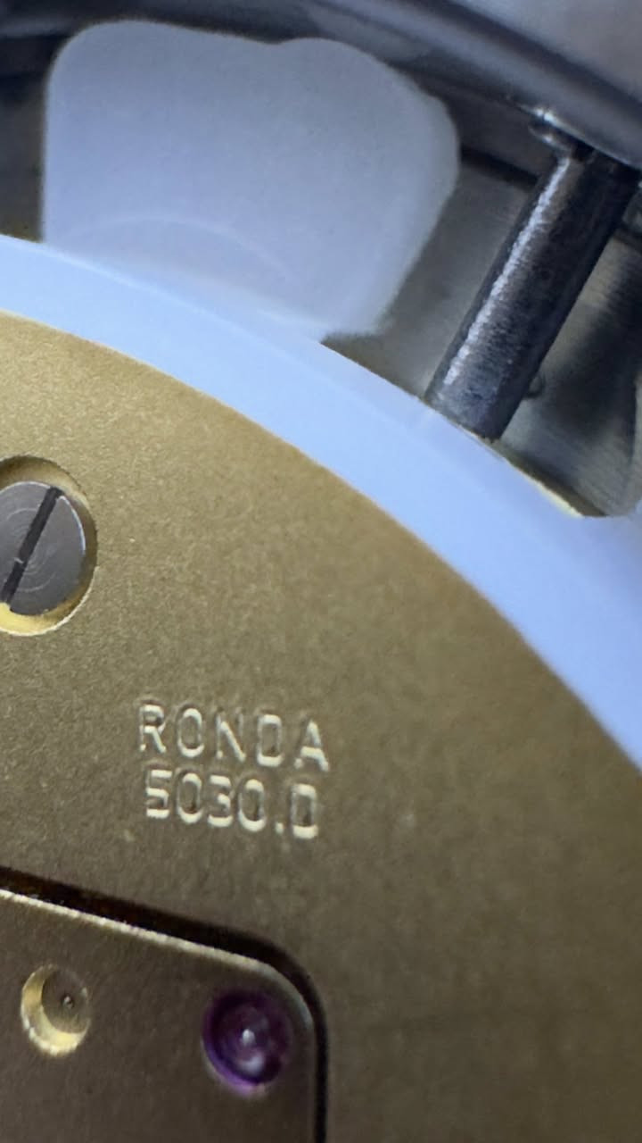 ساعةBurberry سويسري 13 حجر مكينة روندا طوق دوار بيع 110 دولار او مراوس بساعة مينا بيضاء سويسري ، الساعة بدون ملحقات وغير مستعلمة


**إذا كنت صاحب هذا الإعلان وتريد حذفه لأي سبب، رجاءا أرسل رسالة إلى الدعم الفني**