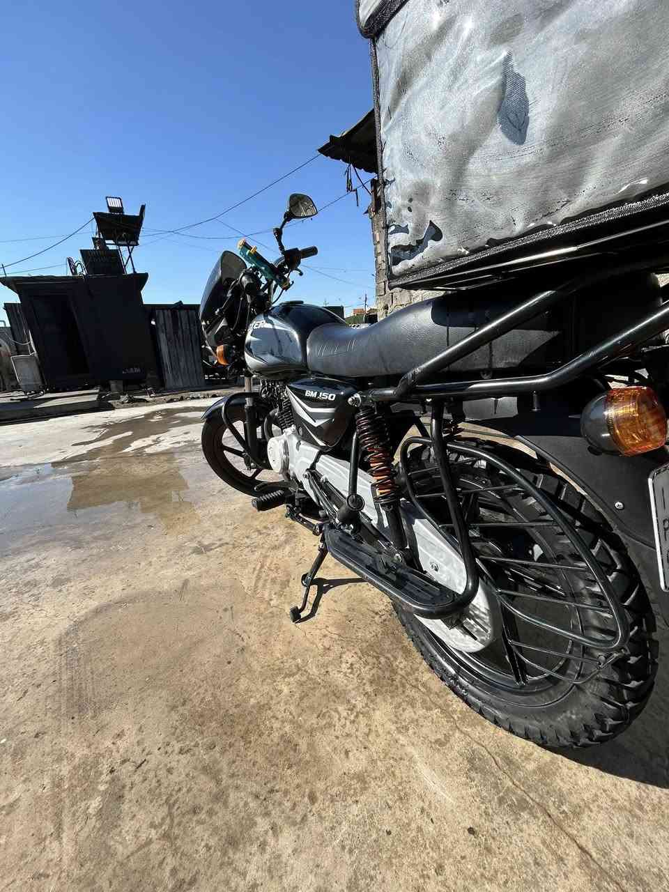 سلام عليكم  بوكسر مرقم رقم ديالى موديل 2021 ماشيه 23لف مكينه مكفوله دراجه كفاله عامه  اي نقص ما بيه  بكاني بغداد حي جهاد 1950 وبيه مجال رقمي ***********وتساب متواجد بل فيس ما متواجد
