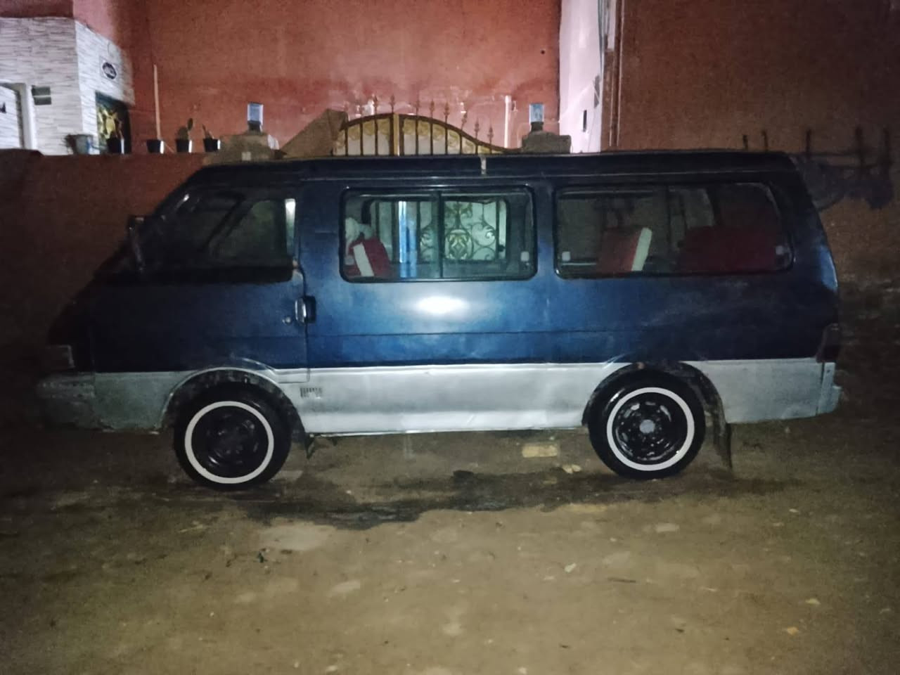 السلام عليكم بسته موديل 95
كشر نضيف سنويه 27
كير ومكينه واكسن خير من الله
تخم تاير جديد كهربائيات كلها شغاله 
كاعيه جديدة 
36 ورقه وبيها مجال بسيط حك الجيه
*********** ما اتواجد على الفيس
