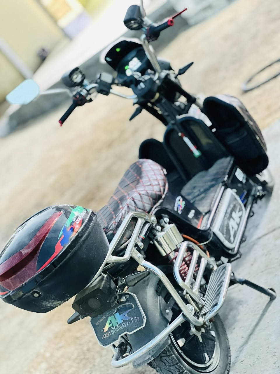 سلام عليكم ورحمة الله وبركاته من رخصه الادمن دراجه شحن موديل 2026 دراجه جديده يعني جديده كلشي شغال بيهه مابيه اي نقص بطاريات على فحص ونضافه كدام عينك السعر 700 وبيه مجال العنوان الفلوجه النساف خاص مفتوح وتساب مفتوح ***********
