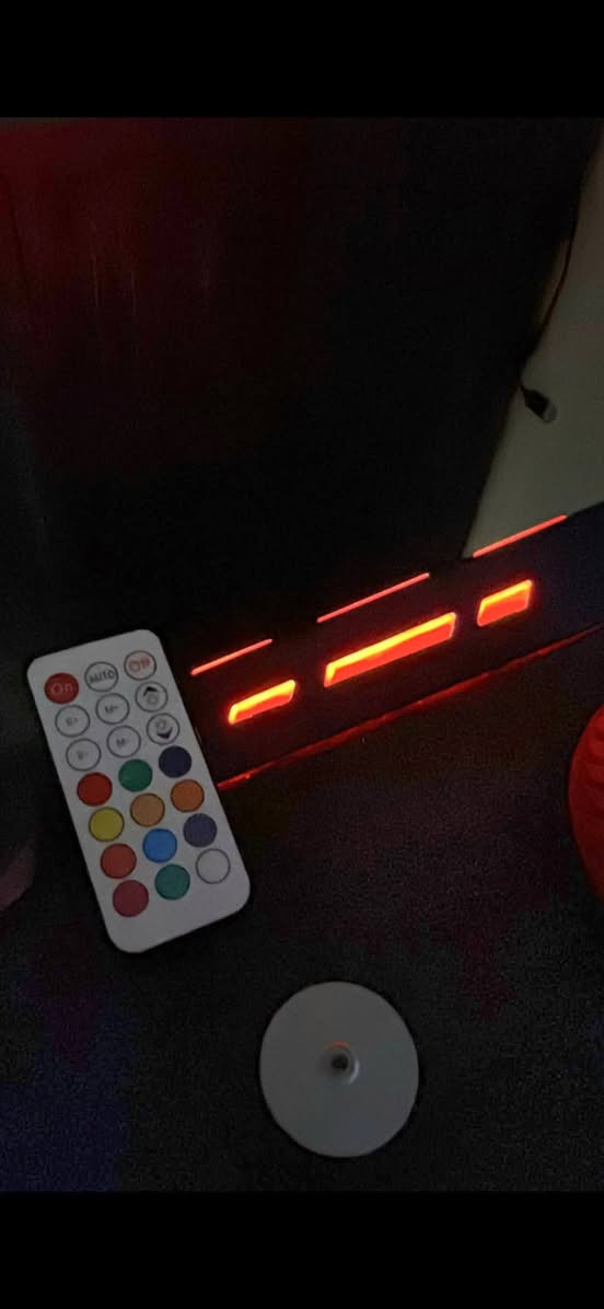 السلام عليكم
ميز كيمنك Redragon للبيع
قياس 120*60
منفذين اسلاك 
اضاءة ARGB وتكدر تتحكم بيها عن طريق الكونترولر
بيها خدوش بالزاوية الي يكعد عليها الكيس
السعر 70 الف
مكاني / نينوى


**إذا كنت صاحب هذا الإعلان وتريد حذفه لأي سبب، رجاءا أرسل رسالة إلى الدعم الفني**
