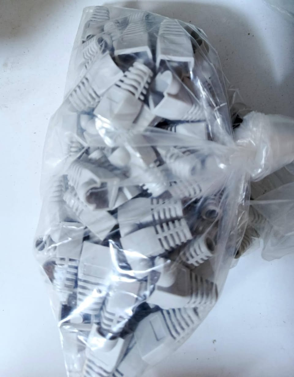 بوت تغليف
الكيس 100 قطعه🤩


**إذا كنت صاحب هذا الإعلان وتريد حذفه لأي سبب، رجاءا أرسل رسالة إلى الدعم الفني**