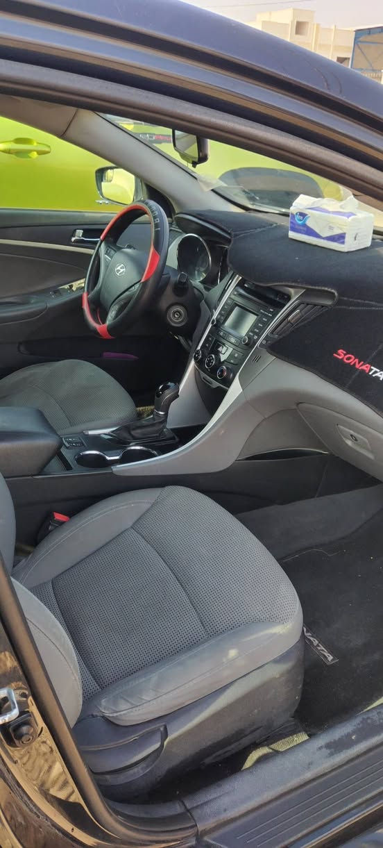 السلام عليكم
سوناتا وارد امريكي موديل 2014 رقم مثنى محرك 2400 كير وحداديه ومحرك خير من الله اريده مراوس بسبعه راكب مع دفع فرق مناسب للتواصل رقمي
***********
