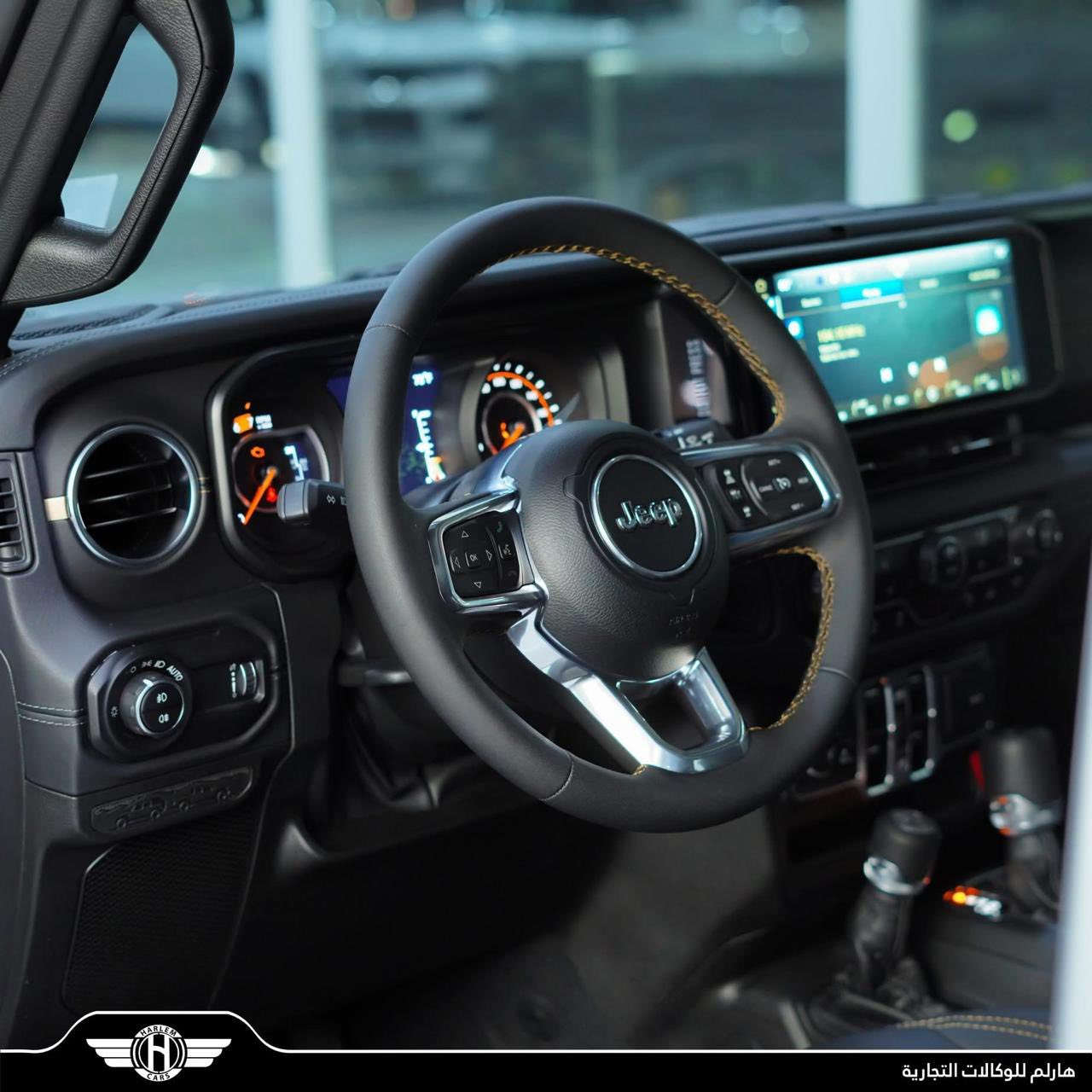 جيب رانغلر صحارى (2024)🤍🔥
🚗 وارد خليجي🇰🇼
✨ الحالة: وكالة هارلم، جديدة مثل الزيرو

📍 العداد: 4,000 كيلو متر
🛡️ كفالة عامة
🔢 رقم بغداد، باسمي
🔎 فقط خدش إصبع موضح بالصور
⚪ اللون: أبيض
🛠️ المحرك: 2.0 لتر تيربو، 4 سلندر، حقن مباشر
🐎 القوة الحصانية: 270
⚙️ عزم الدوران: 400 نيوتن متر
🔄 ناقل الحركة: أوتوماتيك 8 سرعات
🛞 نظام الدفع: دفع رباعي 4X4 متطور مع أكسل ثنائي
🪟 سقف مكون من 3 قطع قابلة للإزالة والتثبيت
🛞 ويل ألمنيوم قياس 18 إنج مع تايرات للطرق الوعرة
🖥️ شاشة التحكم الرئيسية لمس بنظام Uconnect 5 قياس 12.3 إنج مع نظام ملاحة
📊 شاشة قيادة رقمية قياس 7.0 إنج
📡 رادار تفاعلي مع خاصية التوقف والانطلاق
🚨 نظام تحذير التصادم الأمامي
⛔ نظام مانع تصادم خلفي
👁️ تحذير النقطة العمياء والمسار الخلفي
📍 حساسات خلفية
📷 كاميرا أمامية وخلفية
🪞 المرآة الداخلية بخاصية التعتيم الذاتي
🪑 مقصورة ركاب من الجلد الفاخر
🔥 المقاعد الأمامية مدفأة
🔥 عجلة القيادة (الستيرن) مدفأة
⚙️ مقعد السائق قابل للتعديل كهربائيًا بـ 8 وضعيات مع دعم أسفل الظهر قابل للتعديل كهربائيًا بـ 4 اتجاهات
⚙️ مقعد الراكب قابل للتعديل كهربائيًا بـ 8 وضعيات مع دعم أسفل الظهر قابل للتعديل كهربائيًا بـ 4 اتجاهات
📱 نظام أبل كار بلاي وأندرويد أوتو لاسلكي
🔊 نظام صوتي فاخر 9 سماعات من Alpine
🎙️ نظام أوامر وتحكم صوتي
🔑 دخول ذكي (بصمة)
🚀 نظام تشغيل عن بُعد
💡 مصابيح أمامية أوتوماتيكية مع مصابيح نهارية وكشافات ضباب LED
🌙 نظام التحكم التلقائي في الضوء العالي
🪞 مرايا خارجية بتحكم كهربائي ومدفأة
🌧️ ماسحات زجاج أمامية حساسة للمطر
🏔️ وضعيات قيادة متعددة للطرق الوعرة
📏 حساس ضغط الإطارات
🛡️ وسائد هوائية أمامية متعددة المراحل، ووسائد هوائية جانبية، ووسائد هوائية أمامية/خلفية
⚖️ نظام التحكم الإلكتروني بالثبات
⏯️ نظام إيقاف / تشغيل المحرك
🪝 هوك سحب أمامي عدد 2

📮 السـعـر ✅ لايك و تعليق يصلك ع الماسنجر 📩

مكان تواجد السيارة: الديوانية
رقم صاحب السيارة: ***********
الصفحة مكلف بالنشر
