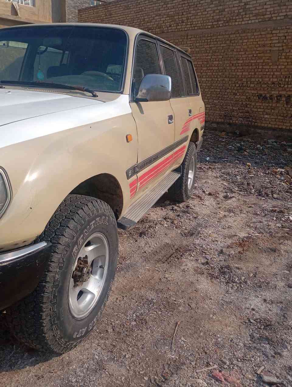 سلام عليكم ليلى علوي للبيع مكان ديالى بلدروز
(السعر ٦٠ ورقه وبيه مجال) شغاله كلشي ما ناقصه 
رقم مثنى سنويه رقم الهاتف ***********
