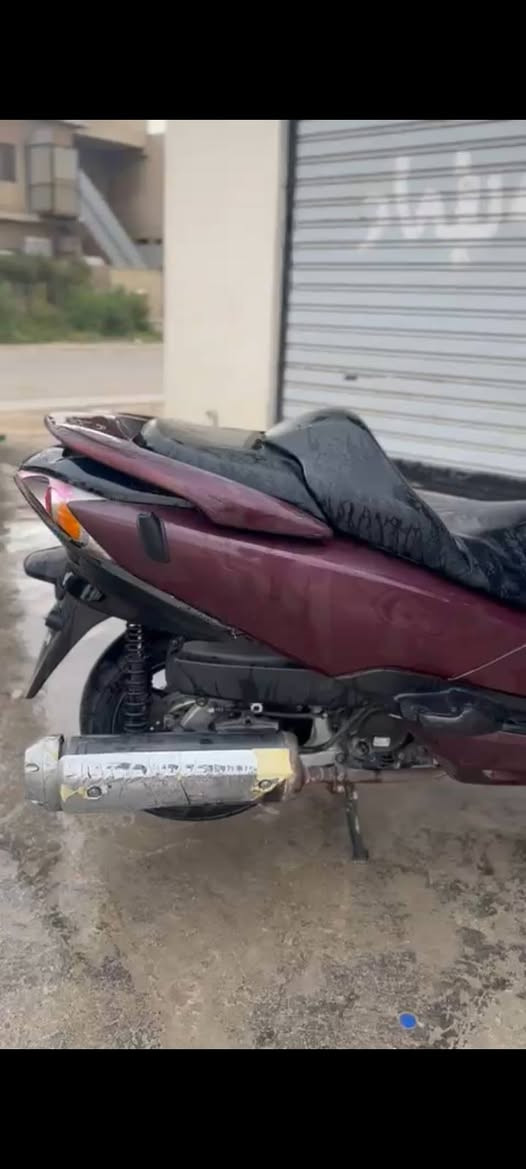 سلام عليكم فورزه 010 S7  كامله مسجل سماعات  وتحكم   مكينه  ومي راديتر اخضر اصلي وكير   خير من الله كلجات ليوم بدلتهن  اصليات  وقايش اصلي دراجه كهربائيات لايت زنون  مابيهن زلغ   تايرات  نضيفات صدرها  نضيف  وناعمه  فول مرايات ستيل  واريل قاعده تليفون اوكس     دراجه نضيفه كفراتها ٧٠٪  بيع او مراوس  سعر ١٣٠٠  وبيها مجال  مكاني دوره شارع ستين   وتساب ***********
