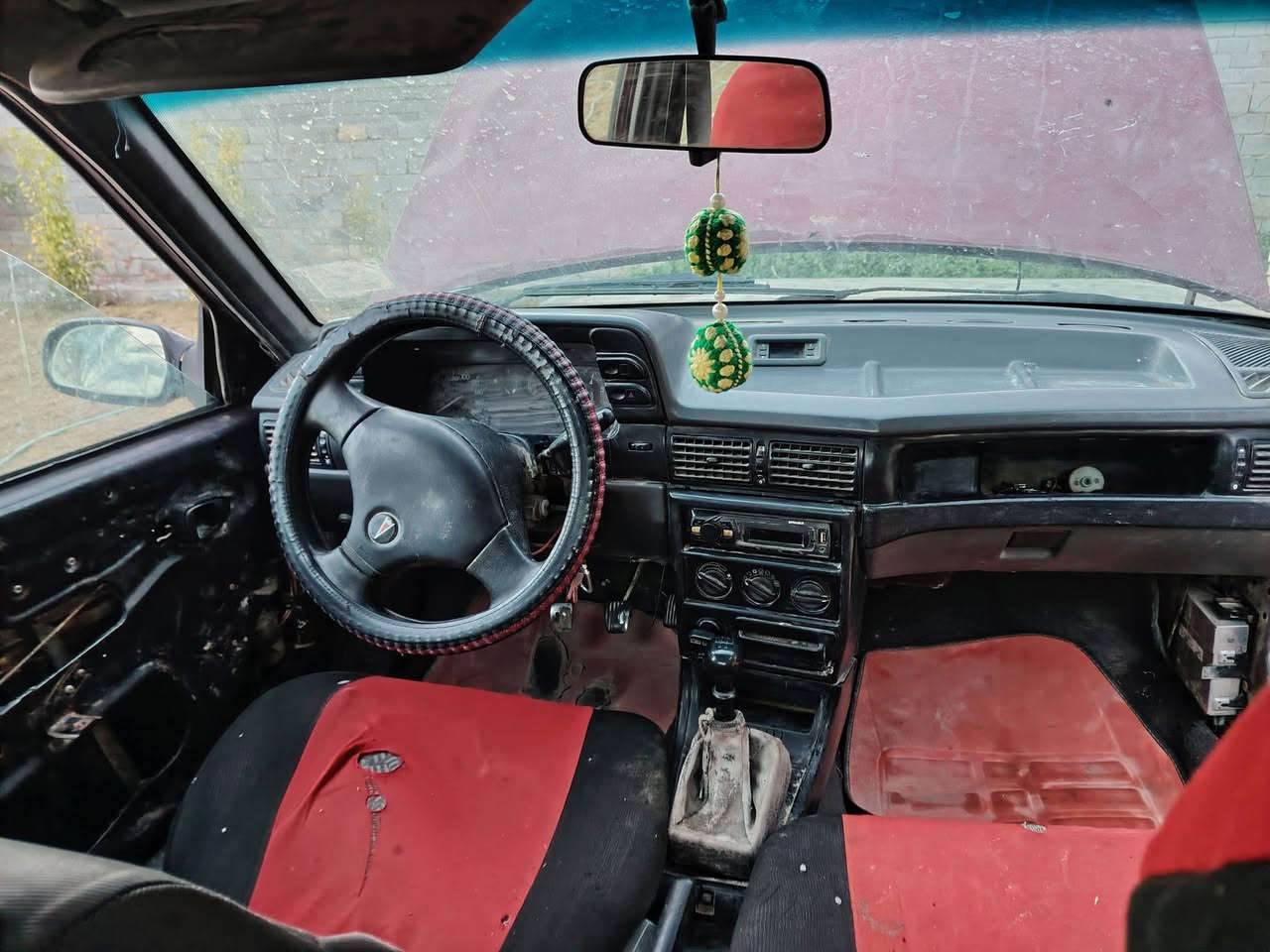 السلام عليكم
دايو لمنز للبيع موديل ١٩٩٤
محرك بحالة جيدة لا تبخير  ولا تنقيص كذالك. الكير
جواها تخم تاير باتري جديد  كشر تعبان  يحتاج تعمير مثل ماموضح بالصوره صدر امام  جديد سياره  مال شغل  السعر  ١٨ وبيها مجال   
  تواصل على هذا الرقم ***********
